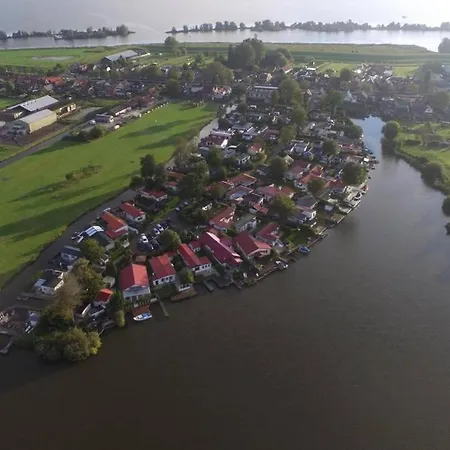 Ferienhaus Seelust Direkt Am See Mit Eigenem Steiger Vislust Ijsselmeer Wervershoof