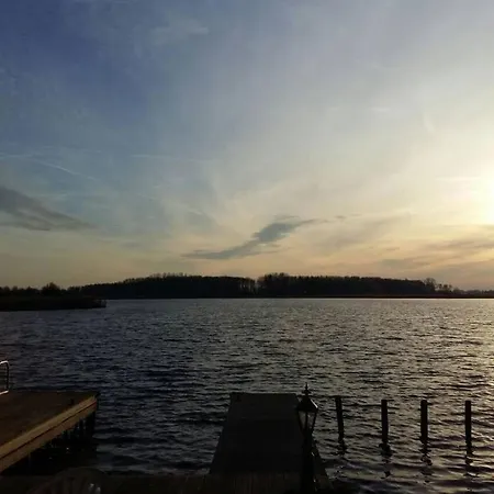 Ferienhaus Seelust Direkt Am See Mit Eigenem Steiger Vislust Ijsselmeer Wervershoof