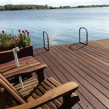 Holiday home Ferienhaus Seelust Direkt Am See Mit Eigenem Steiger Vislust Ijsselmeer Wervershoof