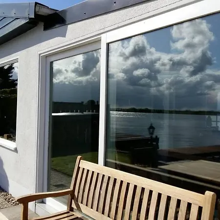 Ferienhaus Seelust Direkt Am See Mit Eigenem Steiger Vislust Ijsselmeer Casa vacanze Wervershoof